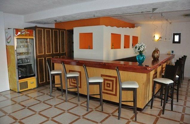 Ilidi Rock Apartments Tílos レストラン 写真